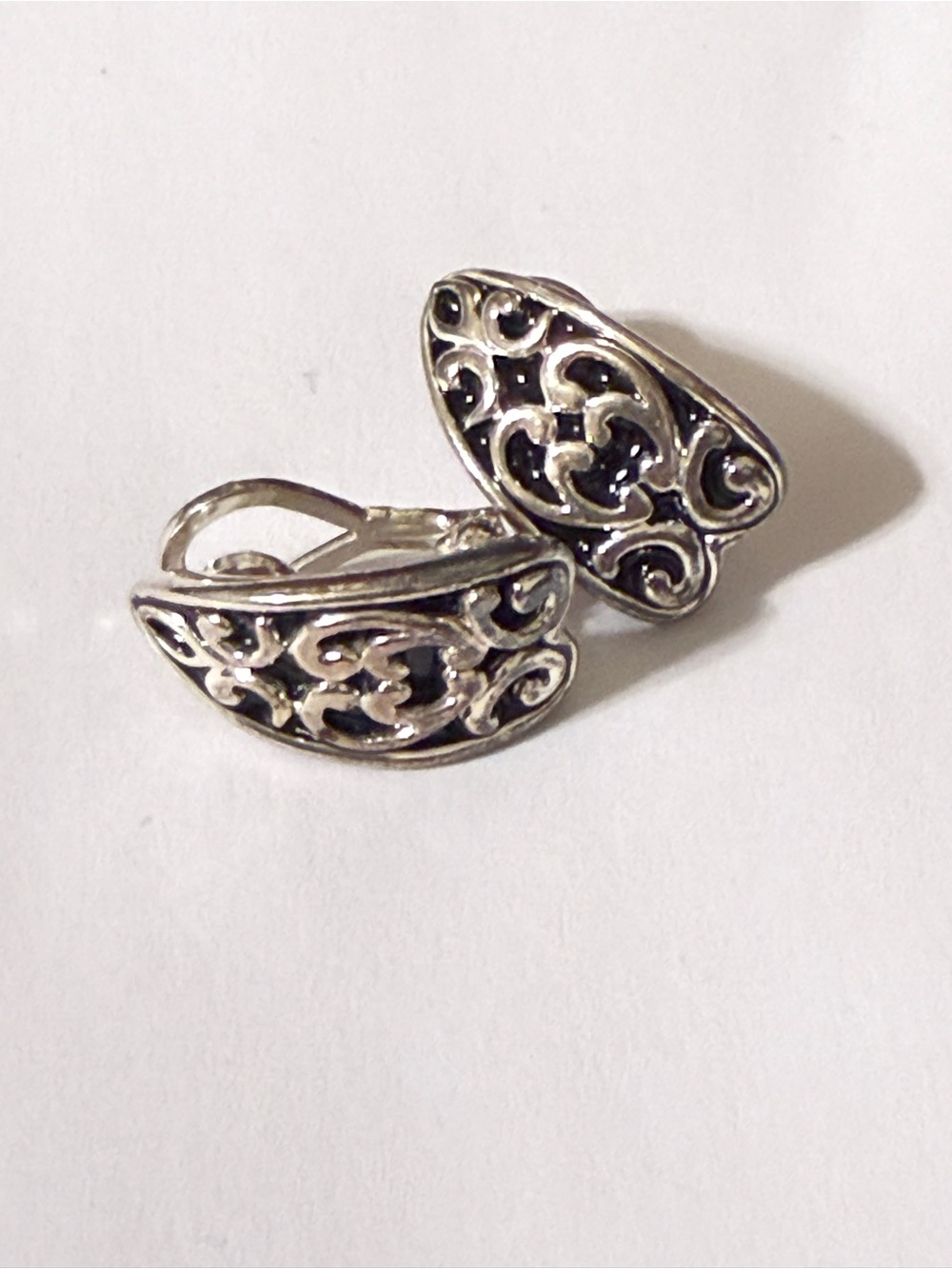 Rare James Avery French Clip Earrings (late 80’s/early 90’s)